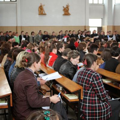10 mai: Roman: Repetiţia generală a corului care va anima Liturghia de beatificare a episcopului martir Anton Durcovici