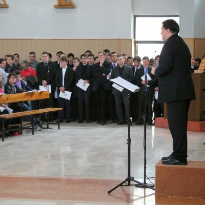 10 mai: Roman: Repetiţia generală a corului care va anima Liturghia de beatificare a episcopului martir Anton Durcovici