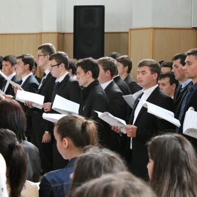 10 mai: Roman: Repetiţia generală a corului care va anima Liturghia de beatificare a episcopului martir Anton Durcovici