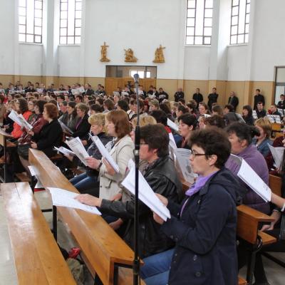 10 mai: Roman: Repetiţia generală a corului care va anima Liturghia de beatificare a episcopului martir Anton Durcovici