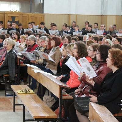 10 mai: Roman: Repetiţia generală a corului care va anima Liturghia de beatificare a episcopului martir Anton Durcovici