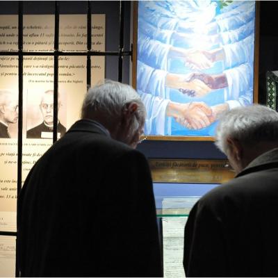11 mai: Iaşi: Sfinţirea memorialului dedicat episcopului martir Anton Durcovici