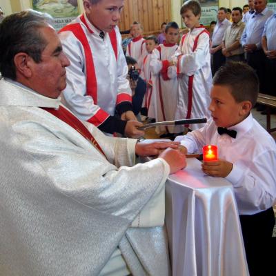11 mai: Pârgăreşti: Prima Împărtăşanie