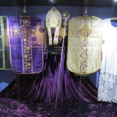 11 mai: Iaşi: Sfinţirea memorialului dedicat episcopului martir Anton Durcovici