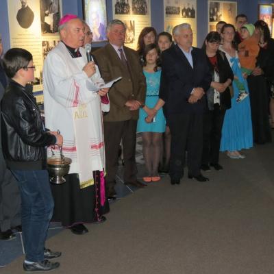 11 mai: Iaşi: Sfinţirea memorialului dedicat episcopului martir Anton Durcovici
