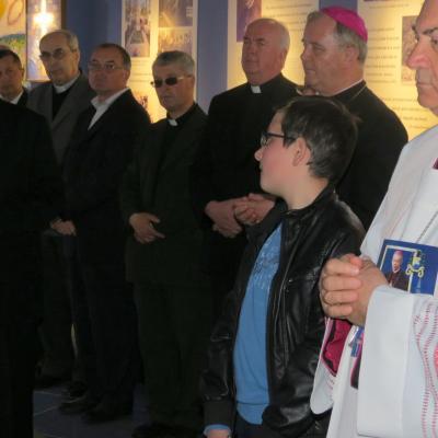 11 mai: Iaşi: Sfinţirea memorialului dedicat episcopului martir Anton Durcovici