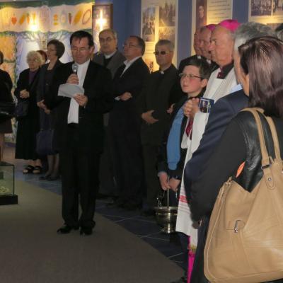 11 mai: Iaşi: Sfinţirea memorialului dedicat episcopului martir Anton Durcovici