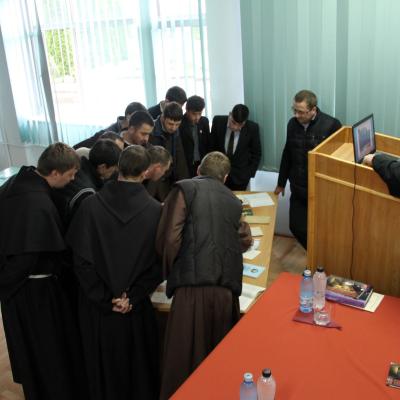 14 mai: Roman: Simpozion dedicat episcopului Anton Durcovici