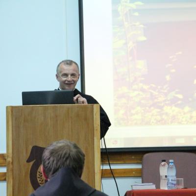 14 mai: Roman: Simpozion dedicat episcopului Anton Durcovici