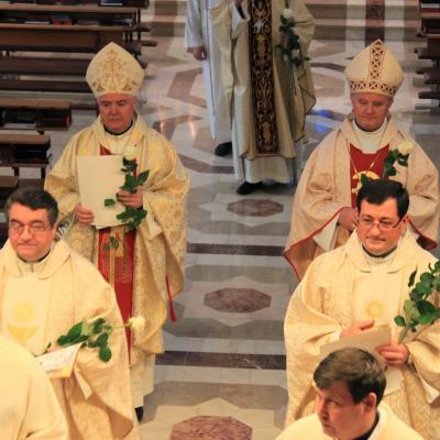 21-22 mai: Iaşi: Jubilee de 25 şi 20 de ani de sfântă Preoţie ale promoţiilor 1989 şi, respectiv, 1994, la Institutul Teologic "Sfântul Iosif"