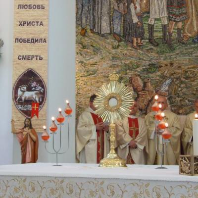 24 mai: Participare la hramul catedralei din Chisinau