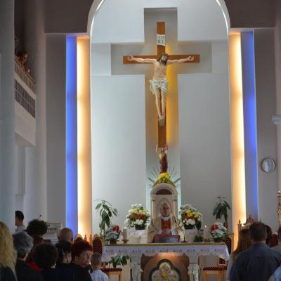 25 mai: Huşi "Sfântul Anton de Padova": Prima Sfântă Împărtăşanie a copiilor