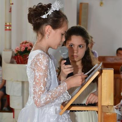 25 mai: Huşi "Sfântul Anton de Padova": Prima Sfântă Împărtăşanie a copiilor