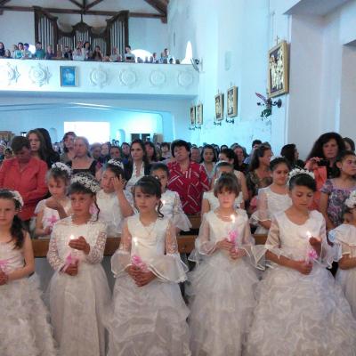 25 mai: Cleja "Sfântul Francisc": Prima Împărtăşanie