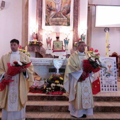 25 mai: Cleja "Sfântul Francisc": Prima Împărtăşanie