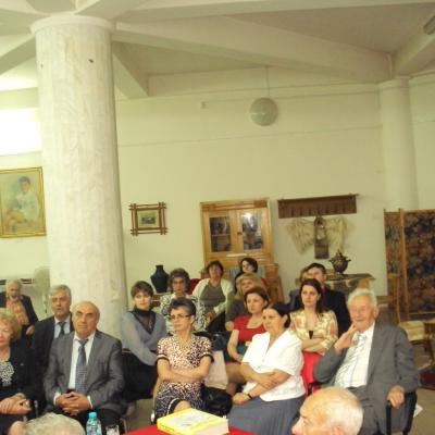 30 mai: Bacău: Sesiunea naţională de comunicări ştiinţifice "Arhivele şi istoria"