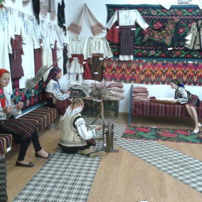 31 mai: Răchiteni: Sfinţirea Muzeului etnografic
