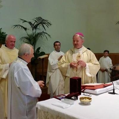 1 iunie: Roma: Prima sfântă Împărtăşanie la Grotte Celoni