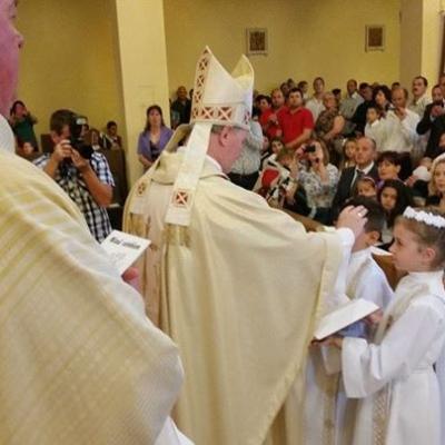 1 iunie: Roma: Prima sfântă Împărtăşanie la Grotte Celoni