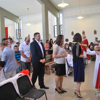 1 iunie: Ladispoli: Primirea sacramentului Mirului