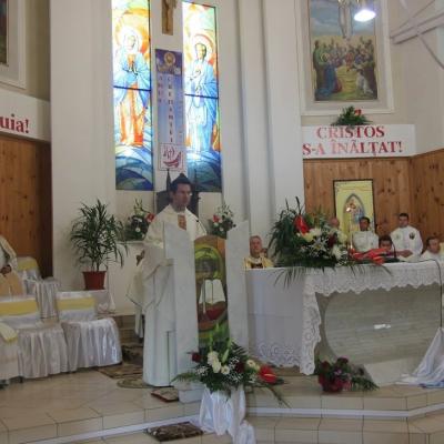 1 iunie: Moineşti: Sărbătoarea hramului şi prezentarea Bibliei