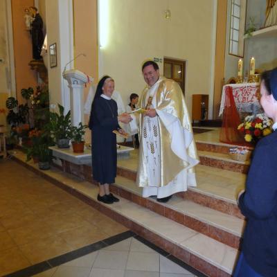 1 iunie: Răducăneni: 32 de copii au primit Prima Sfântă Împărtăşanie