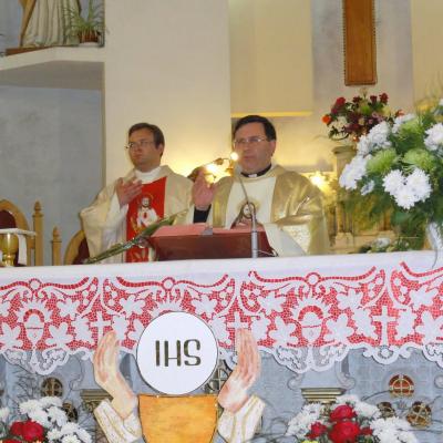 1 iunie: Răducăneni: 32 de copii au primit Prima Sfântă Împărtăşanie