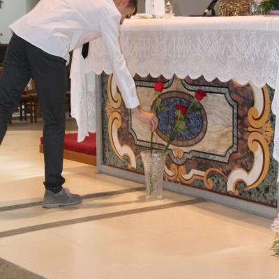 2 iunie: Cesano (Italia): Administrarea sfântului Mir