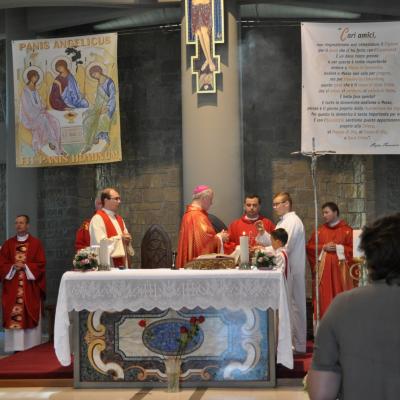 2 iunie: Cesano (Italia): Administrarea sfântului Mir