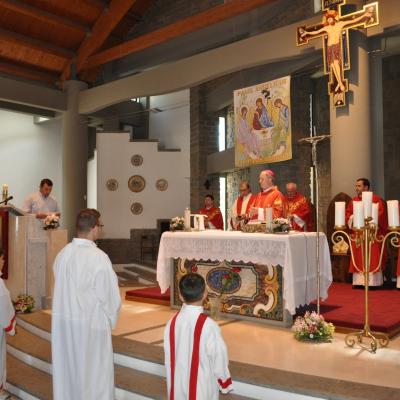 2 iunie: Cesano (Italia): Administrarea sfântului Mir