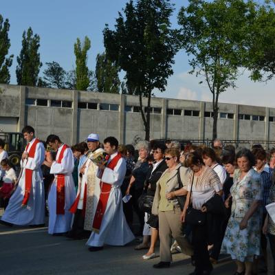 7 iunie: Bacău - Baraţi: Procesiune în vigilia Rusaliilor
