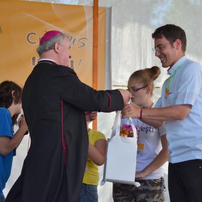 7 iunie: Valea Mare: Sărbătoarea Copiilor "Cu Isus sunt fericit!"