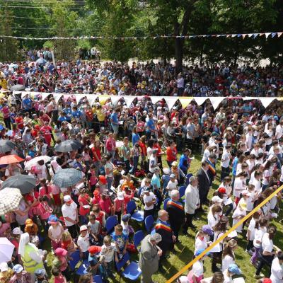 7 iunie: Valea Mare: Sărbătoarea Copiilor "Cu Isus sunt fericit!"