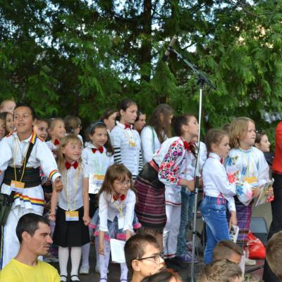 7 iunie: Valea Mare: Sărbătoarea Copiilor "Cu Isus sunt fericit!"