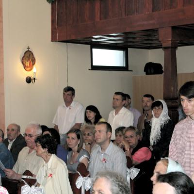 8 iunie: Sfinţirea bisericilor renovate din filialele Putna şi Clit