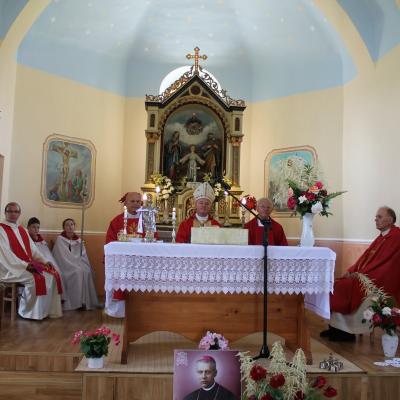 8 iunie: Sfinţirea bisericilor renovate din filialele Putna şi Clit