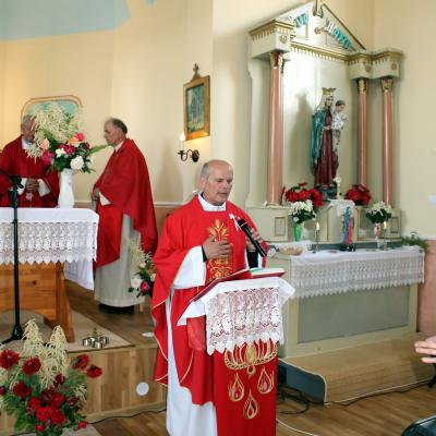 8 iunie: Sfinţirea bisericilor renovate din filialele Putna şi Clit