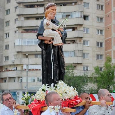 13 iunie: Iaşi ("Sfântul Anton"): Hramul parohiei.