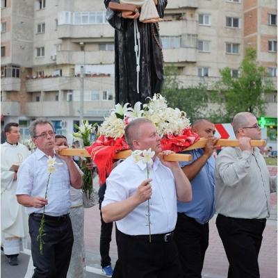 13 iunie: Iaşi ("Sfântul Anton"): Hramul parohiei.