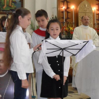15 iunie: Gioseni: "Cutia Speranţei", darul pentru copiii din Kenya
