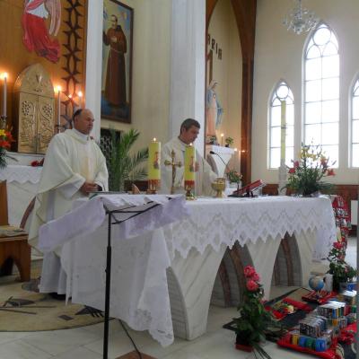 15 iunie: Gioseni: "Cutia Speranţei", darul pentru copiii din Kenya