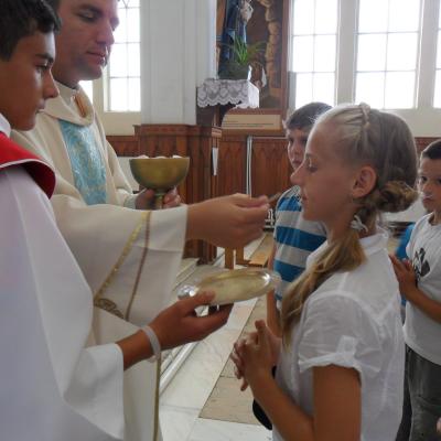 15 iunie: Gioseni: "Cutia Speranţei", darul pentru copiii din Kenya