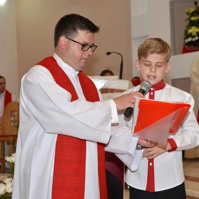 15 iunie: Bacău - "Sfântul Nicolae": Administrarea sfântului Mir