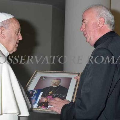 16 iunie: Roma: Credincioşi români prezenţi la sfânta Liturghie celebrată de papa Francisc în "Domus Sanctae Marthae". Foto: "L' Osservatore romano"