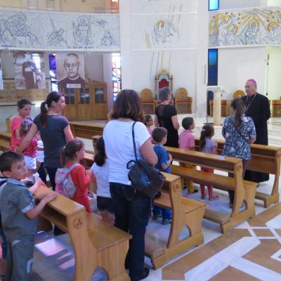 16 iunie: Iugani: "Rămas bun, frumoasă grădiniţă"
