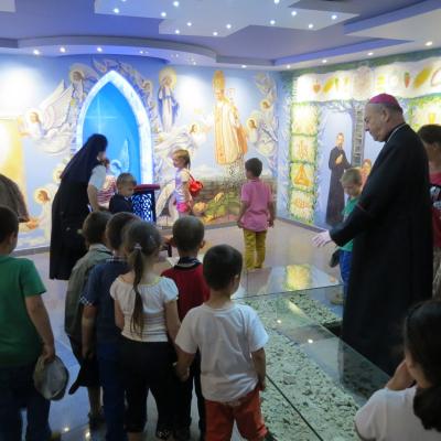 16 iunie: Iugani: "Rămas bun, frumoasă grădiniţă"