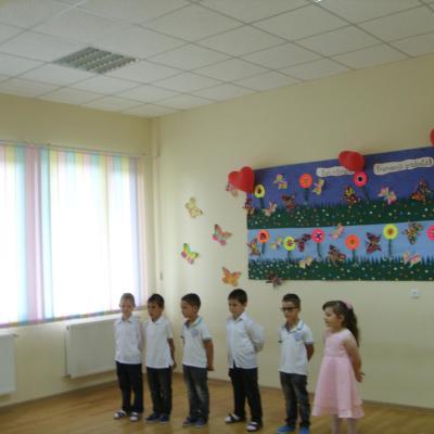 16 iunie: Iugani: "Rămas bun, frumoasă grădiniţă"