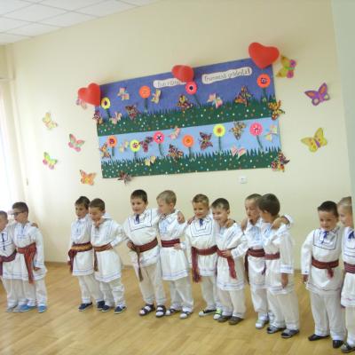 16 iunie: Iugani: "Rămas bun, frumoasă grădiniţă"