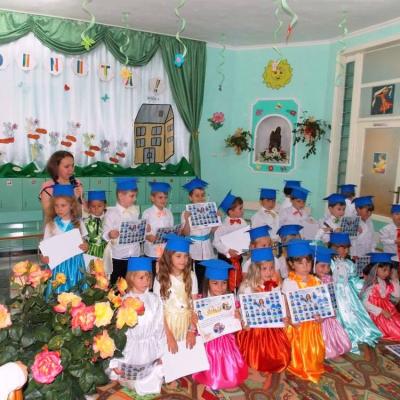 18 iunie: Săbăoani: Rămâi cu bine, grădiniţă!