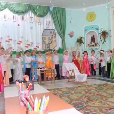 18 iunie: Săbăoani: Rămâi cu bine, grădiniţă!